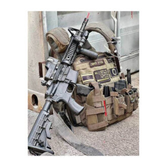 אפוד מגן איתן 8 עם ציוד צבאי, מחסניות, אקדח ועוד אפוד מגן איתן 8 עם ציוד צבאי, מחסניות, אקדח ועוד