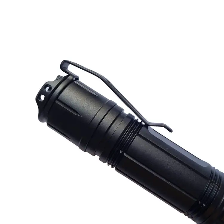 פנס טקטי עם קליפס לכיס