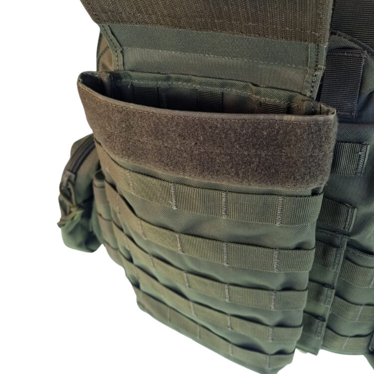 ווסט לוחם ירוק עם תא לשלוקר