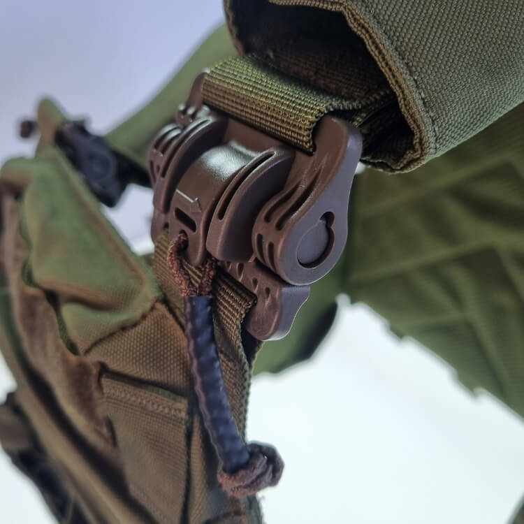 ווסט לוחם עם מנגנון ניתוק מהיר – ירוק