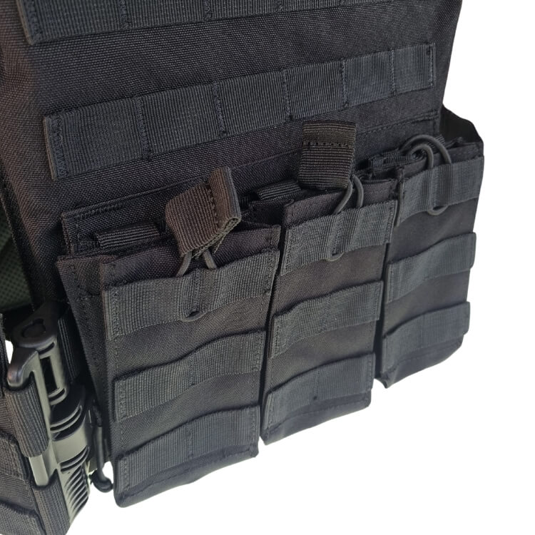 ווסט לוחם שחור – תאים לאחסון ומחסניות