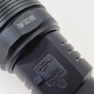 פנס סריקה נטען ומטעין פנס סריקה נטען ומטעין