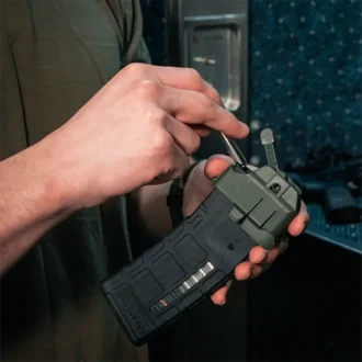 טוען ופורק מחסניות ביד טוען ופורק מחסניות ביד