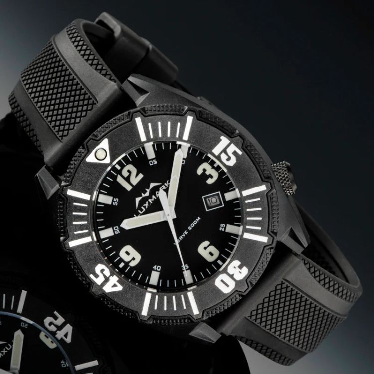 שעון שחיה תצוגה